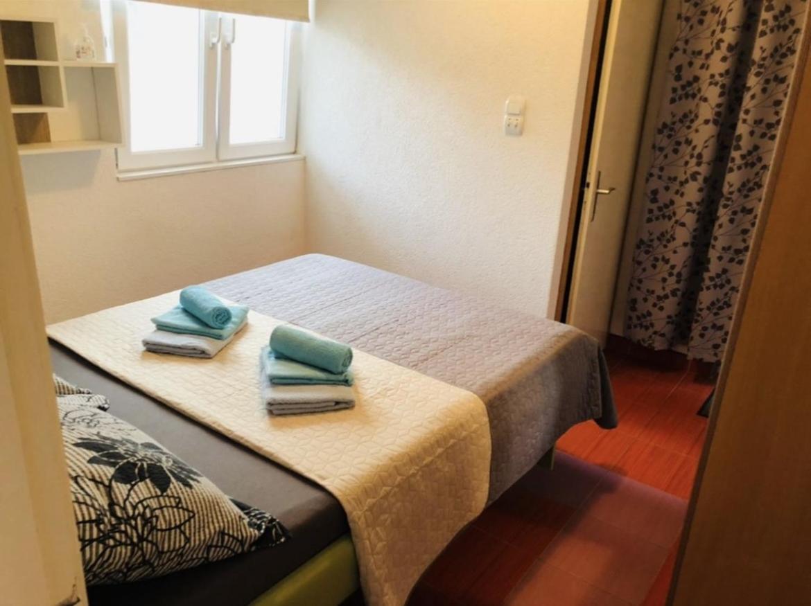 Apartmani Ema トロギール 部屋 写真